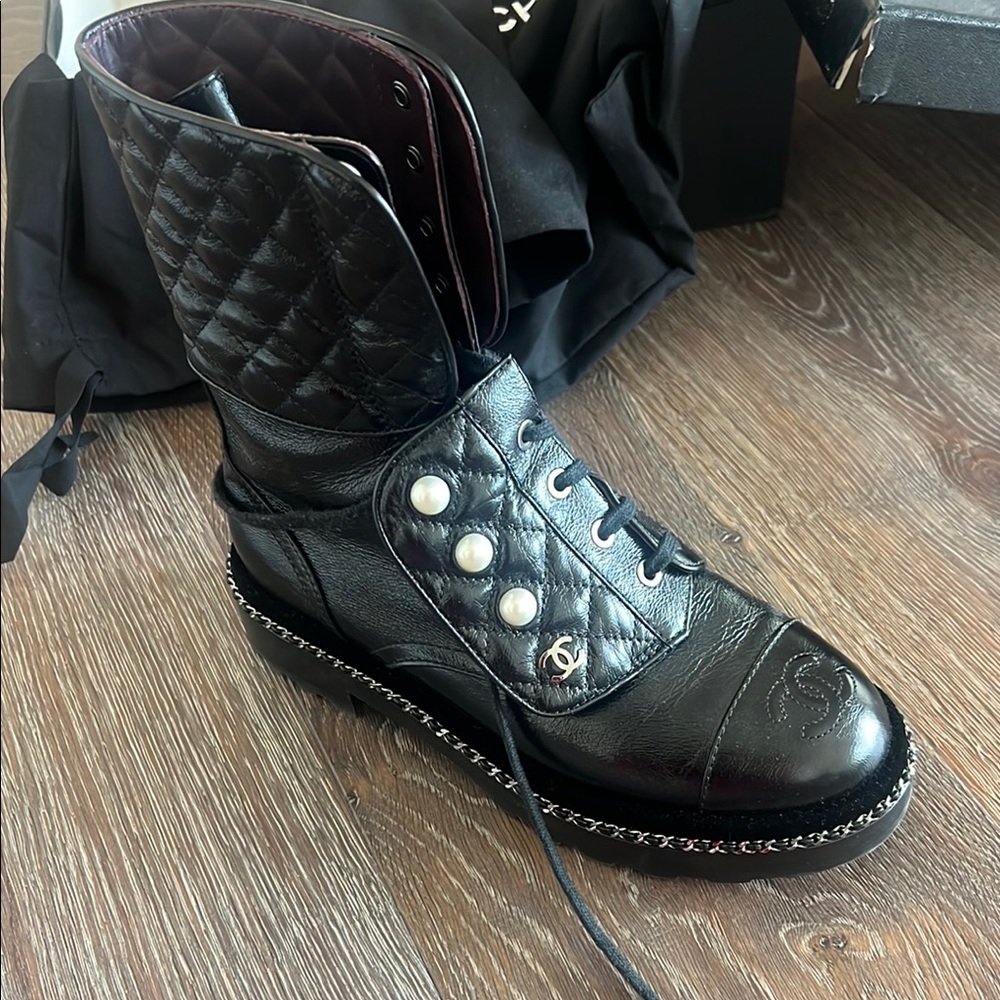 Chanel Black Quilted Leather Women's Boots worn 2 timess like brand new